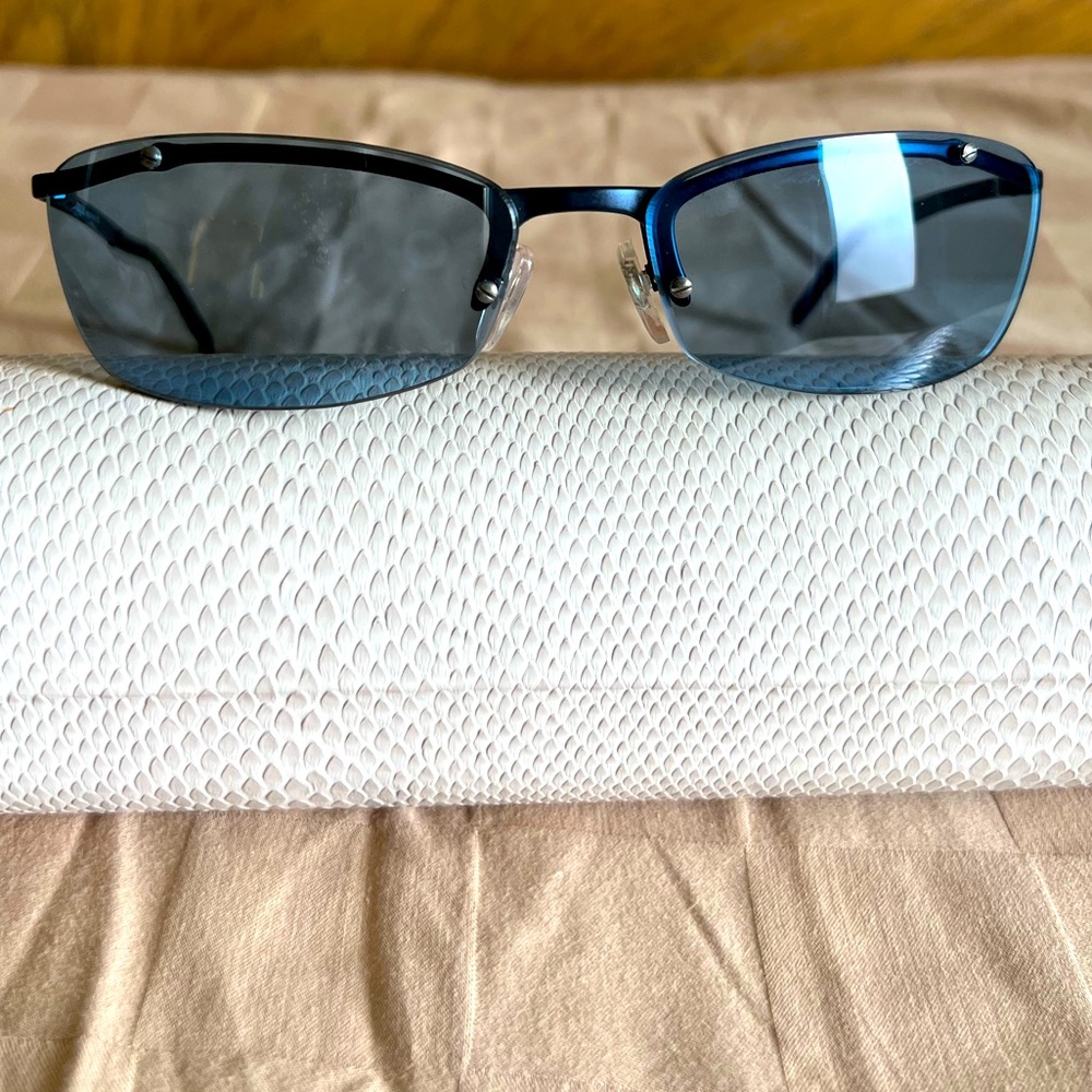 VOGUE sunglasses 🕶
